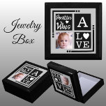 Positive Vibes fügen Foto schwarz grau zu Erinnerungskiste<br><div class="desc">Sake Schmuck / Schmuck Geschenkboxen. Personalisieren Sie mit einem Initial und Foto. Positive Liebe mit Liebe und Schwarz,  Grau und Weiß.</div>