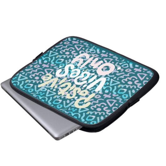 Positive Vibes nur grün geometrisch Laptopschutzhülle (Vorne Knopf)
