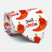 Positiver Chili Pfeffer Pun - Just Chilin Krawatte (Gerollt)