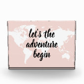 Positives Pink Das Abenteuer beginnt mit der Weltk Fotoblock (Vorderseite)