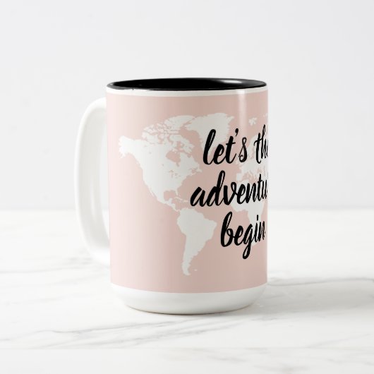 Positives Pink Das Abenteuer beginnt mit der Weltk Zweifarbige Tasse (Vorderseite Links)