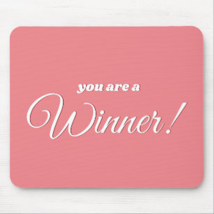 Positives Zitat in Korallenrosa und Weiß Mousepad