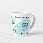 Positivität Boost Blue Latte Tasse (Rechte Ecke)