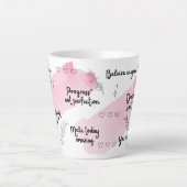Positivität Boost Pink Latte Tasse (Vorderseite)