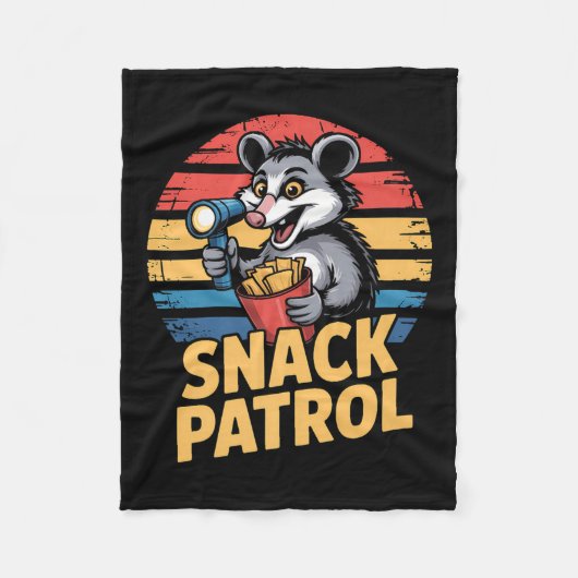 Possum Snacks Patrouille mit Flashlight und Chips  Fleecedecke (Vorderseite)