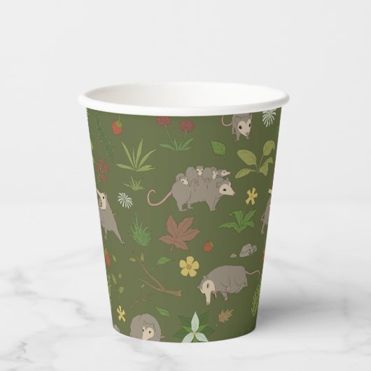 Possumas in einem Berry Field in Green Pappbecher (Vorderseite)