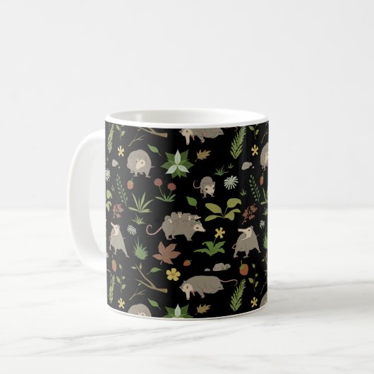 Possummen auf einem Berry-Feld in Schwarz Kaffeetasse (Vorderseite Links)