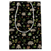 Possummen auf einem Berry-Feld in Schwarz Mittlere Geschenktüte (Vorderseite)