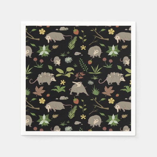 Possummen auf einem Berry-Feld in Schwarz Serviette (Vorderseite)