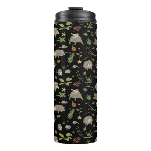 Possummen auf einem Berry-Feld in Schwarz Thermosbecher (Vorderseite)