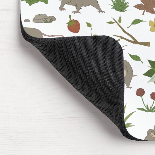 Possummen in einem Berry Field in White Mousepad (Ecke)