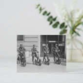 Post mit dem Roller Postkarte (Stehend Vorderseite)