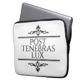 Post Tenebras Lux Laptopschutzhülle (Vorderseite Links)