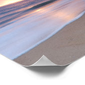 Poster: Calm Beach Waves Poster (Ecke)