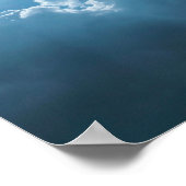 Poster-Dramatisches Sonnenlicht durch Wolken Poster (Ecke)