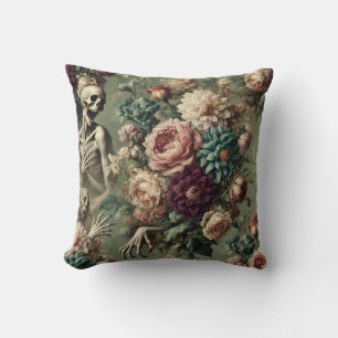 Posthumous Heartache - Gothic Floral Design Kissen