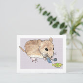 Postkarte einer gestrickten braunen Maus (Stehend Vorderseite)