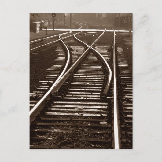 Postkarte ~ LEERE TRAINTRACKS ~ Bahnschalter (Vorderseite)