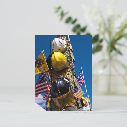 Postkarte: "Memory Spire" Postkarte (Stehend Vorderseite)