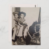 POSTKARTE MIT ALTEN COWGIRLS MIT KLEINEN MÄDCHEN A (Vorne/Hinten)