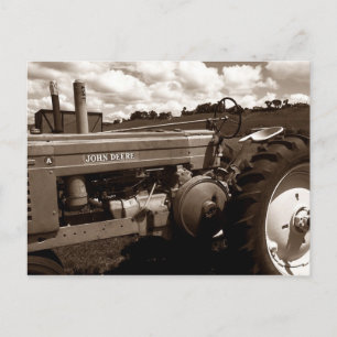 Postkarte ~ Nahaufnahme eines VINTAGE-Traktors mit