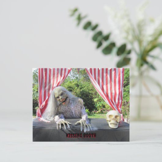 Postkreuzung - Zombie Kissing Booth Postcard Postkarte (Stehend Vorderseite)