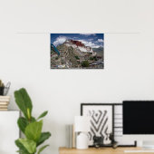 Potala mit Gebetsfahnen, Tibet, China Poster (Heimbüro)