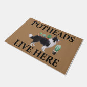 Potheads Live Here, Dog Gift Lover collie Fußmatte (Schrägansicht)