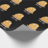 Pottoes Funny Potato with Toes Pun Dark BG Geschenkpapier (Ecke)