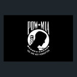 POW MIA: Amerikanische Militärhelden Gefangene des Poster<br><div class="desc">Mitten im Vietnamkrieg sehnte sich eine Nation nach Antworten. Die Familien in ganz Amerika hielten an Hoffnung fest und verzweifelt nach den Nachrichten ihrer Angehörigen, die in Aktion vermisst sind. Eine Frau, deren Ehemann ein Marinepilot war, verlor über den Himmel Südostasiens und empfand die große Notwendigkeit eines Symbols, einer visuellen...</div>