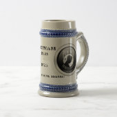 POW_MIA_Flag_Orb_Icon__500px__Copyright___2006_… Bierglas (VorderseiteRechts)
