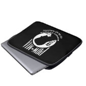 POW-MIA-Flagge: Vermisste Soldaten des Vietnamkrie Laptopschutzhülle (Vorne Knopf)