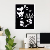 POW MIT KETTEN POSTER (Heimbüro)