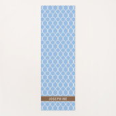 Powder Blue And Brown Trellis Pattern With Name Yogamatte (Vorderseite)