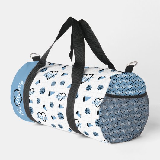 Powder Blue Cheer Hearts, Pom Poms, Megaphon Duffle Bag (Rechte Ecke)