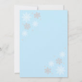 Powder Blue Winter Wonderland Snowflake Sweet 16 Einladung (Rückseite)