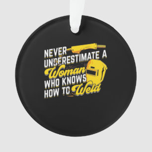 Power einer Frau, die weiß, wie man sich niederläs Ornament