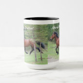 "Power in der Bewegung" wildes Pferd Albertas Tasse (Zentrum)