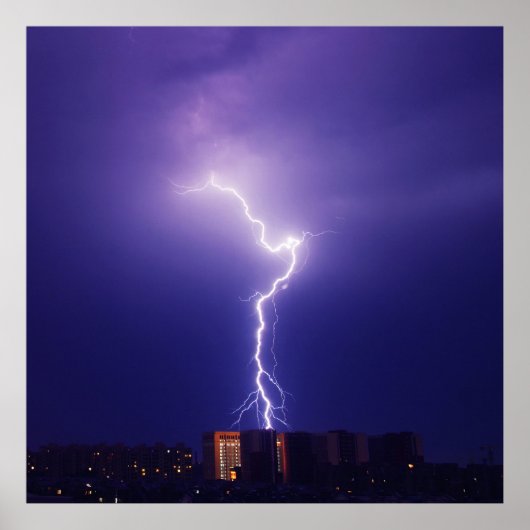 Power in der Stadt - Dynamischer Blitzschlag über Poster (Vorne)