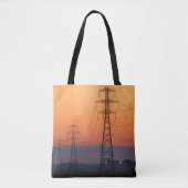 Power Pylons bei Sonnenuntergang Tasche (Vorderseite)