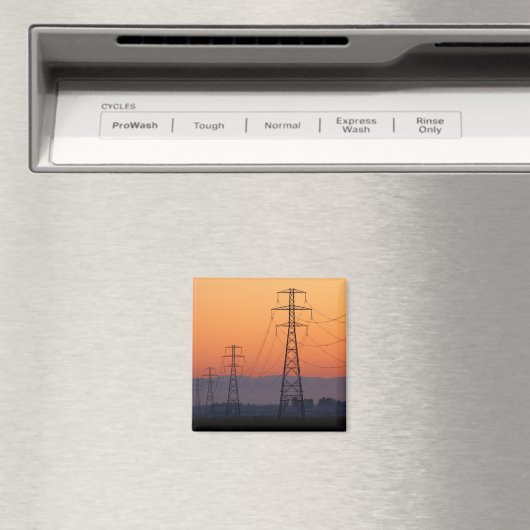 Power Pylons bei Sunset Magnet (In Situ (Geschirrspüler))