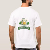 Powered by Beer and Luck Funny St. Patrick’s Day  T-Shirt (Rückseite)