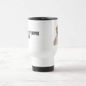 Powered by Coffee and a Lab – Yellow Labrador Reisebecher (Mittel)