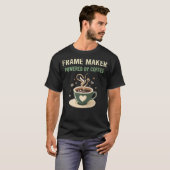Powered by Coffee Frame Maker T-Shirt (Vorne ganz)