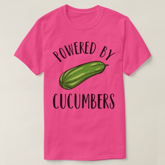 Powered by Cucumbers Funny Vegetarian Pickles Plan T-Shirt (Design vorne)