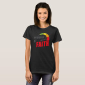 Powered by Faith u2013 Christian Inspiring Motivat T-Shirt (Vorne ganz)
