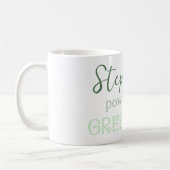 Powered by Green Tea Tasse mit Individuelle Name (Links)