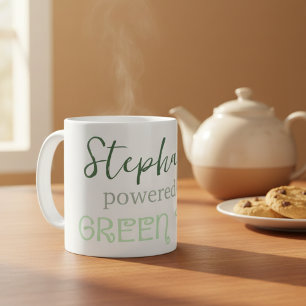 Powered by Green Tea Tasse mit Individuelle Name