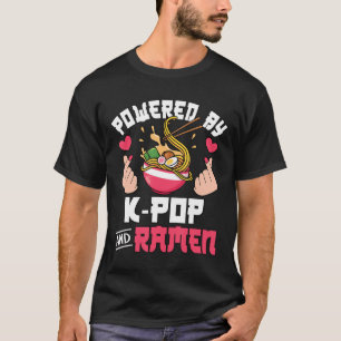 Powered by K-Pop and Ramen Niedlich Kpop Music Ani T-Shirt
