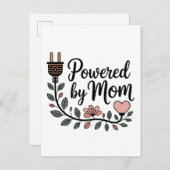 Powered By Mom Ankündigungspostkarte (Vorne/Hinten)